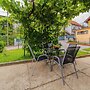 Family Friendly Apartment With Parking