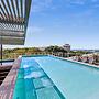 Coastal Harbour Lights -pool Gym Prime Location