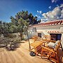 Housesleeps5-parking-balcony-fireplace-seaview