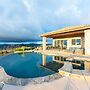 Vista Grande 4 Bedroom Home by RedAwning