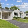 Chic Retreat Near Airport & Downtown Nashville by RedAwning