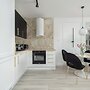 Apartment With Parking by Renters