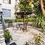 Jeannette s Seaside Getaway - Kalamata Urban Gem