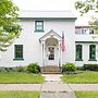 Charming Home: 3 Blocks to Winona State University