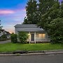 Sleek 4br Home In Raleigh Fully Renovated 4 Bedroom Home by RedAwning