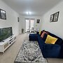 Near City - 3BR - 2 Bath - Sleeps 9 - Parking