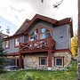 Ski-in/ski-out 3 Bedroom Townhome at Snowflake Lift With Private Hot T