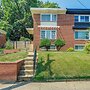 Pet-friendly Arlington Townhome w/ Furnished Patio