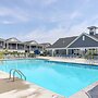 Lakeside Marblehead Home w/ Screened Patio!