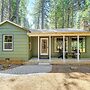 Cozy Murphys Cabin w/ Fire Pit, Walk to Winery!