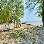 Waterfront Views: Lake Ontario Gem w/ Fireplace
