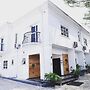 Montcrest Hotel & Lounge