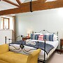 Glyme Flat Peaceful Country Retreat