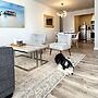 Vintage Vibes Modern Comfort 2BR for 6 Guests