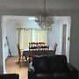 New Malden - 4 Beds - Sleeps 8 - Garden - Wifi