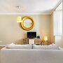 Urban Comfort: 1-Br Near Airport & Train Station