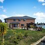 StayAU 5BR Lakefront Escape Point Cook