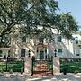 The Carriage House Inn Bed and Breakfast