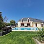 Holiday Villa With Pool on the Gulf of Morbihan