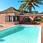 Villa Mansion Bandama With Pool in Santa Brigida