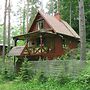 Fenced Cottage in the Middle of Nature, Right by the Lake, Rentyny