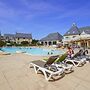 Holiday Home in Residence Le Green Beach, Port-en-besssin-huppain