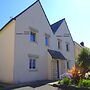 Modern Semi-detached House With Terrace