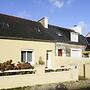 Terraced House With Garden and sea View, Paimpol