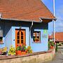Charming Holiday Home Hinsbourg