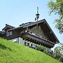 Landhaus Salzburg, Dienten