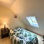 Pleasant Holiday Home, 200m From the Beach, St. Pair-sur-mer