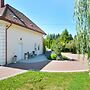 Holiday Apartment, 3 Bedrooms, Garden, Slowino