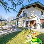 Cedar House Villa Few Minutes From Lake