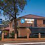 Bluegum Dubbo by Travellers