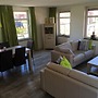 Elegant Holiday Home With Garden