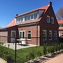 Elegant Holiday Home With Garden