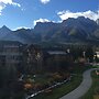 Rundle Cliffs Lodge by Canmore Premier