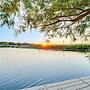 Okee Bay House on Lake Wisconsin w/ Private Dock!