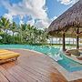 Dazzling Beachfront Villa With Swim-up Bar