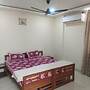 Goroomgo Tourist Inn Jaipur