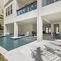 The Akoya Pearl - 2 Beach Homes Steps From CWB