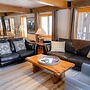 Aspen 3 Bedroom Condo at the Base of Aspen Mountain, Next to Lift 1A
