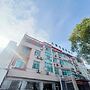 East Maples Inn