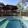 Onyx Retreat Healesville Luxury Lodge x Hot Tub