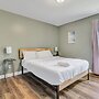 Near Arsenal American Oasis 2 units