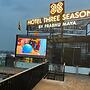 Hotel Three Seasons