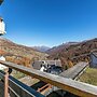 Wolf & Deer Apartment Ski-in Ski-out 250m