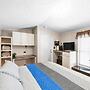 Dazeoff Too - Pet Friendly Suite 1 Bedroom Hotel Room by The Lodges at