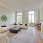 Luxurious 3-Bedroom 280sqm center