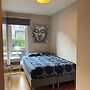 Room in Apartment - Waterfront Central Hotel Vibe Room King Size Bed